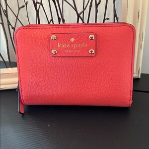 Kate Spade mini wallet Pebbled leather Zipper close folding wallet coin holder